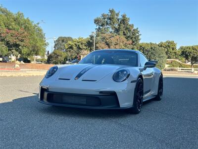 2022 Porsche 911 GT3  in Chalk 7-Speed PDK Transaxle Front Axle Lift Full Bucket Seats Carbon Ceramic Center Lock - Photo 4 - Tarzana, CA 91356