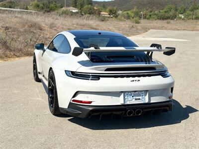 2022 Porsche 911 GT3  in Chalk 7-Speed PDK Transaxle Front Axle Lift Full Bucket Seats Carbon Ceramic Center Lock - Photo 93 - Tarzana, CA 91356