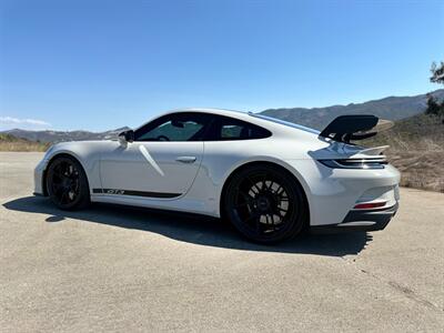 2022 Porsche 911 GT3  in Chalk 7-Speed PDK Transaxle Front Axle Lift Full Bucket Seats Carbon Ceramic Center Lock - Photo 68 - Tarzana, CA 91356