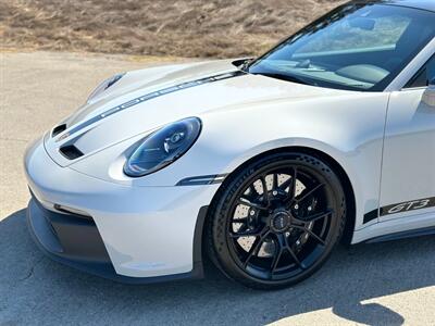 2022 Porsche 911 GT3  in Chalk 7-Speed PDK Transaxle Front Axle Lift Full Bucket Seats Carbon Ceramic Center Lock - Photo 74 - Tarzana, CA 91356