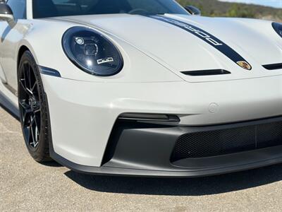 2022 Porsche 911 GT3  in Chalk 7-Speed PDK Transaxle Front Axle Lift Full Bucket Seats Carbon Ceramic Center Lock - Photo 36 - Tarzana, CA 91356