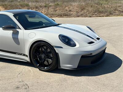 2022 Porsche 911 GT3  in Chalk 7-Speed PDK Transaxle Front Axle Lift Full Bucket Seats Carbon Ceramic Center Lock - Photo 80 - Tarzana, CA 91356