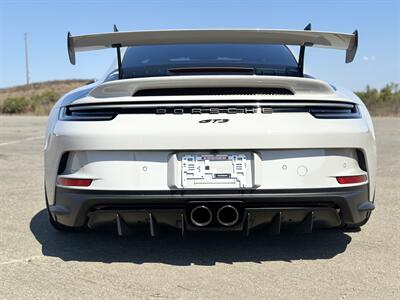 2022 Porsche 911 GT3  in Chalk 7-Speed PDK Transaxle Front Axle Lift Full Bucket Seats Carbon Ceramic Center Lock - Photo 70 - Tarzana, CA 91356