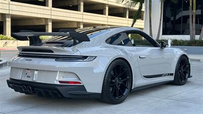 2022 Porsche 911 GT3  in Chalk Full PPF 7-Speed PDK Transaxle Front Axle Lift Full Bucket Seats Carbon Ceramic Center Lock - Photo 16 - Tarzana, CA 91356