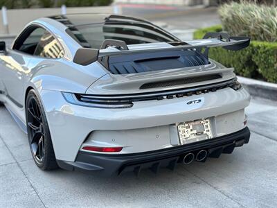 2022 Porsche 911 GT3  in Chalk Full PPF 7-Speed PDK Transaxle Front Axle Lift Full Bucket Seats Carbon Ceramic Center Lock - Photo 70 - Tarzana, CA 91356