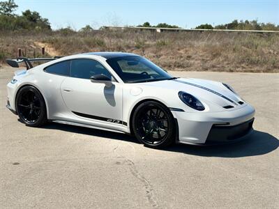 2022 Porsche 911 GT3  in Chalk 7-Speed PDK Transaxle Front Axle Lift Full Bucket Seats Carbon Ceramic Center Lock - Photo 81 - Tarzana, CA 91356