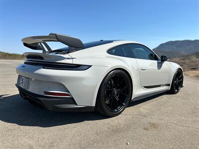 2022 Porsche 911 GT3  in Chalk 7-Speed PDK Transaxle Front Axle Lift Full Bucket Seats Carbon Ceramic Center Lock - Photo 17 - Tarzana, CA 91356