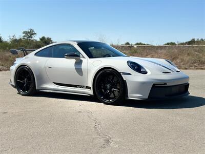 2022 Porsche 911 GT3  in Chalk 7-Speed PDK Transaxle Front Axle Lift Full Bucket Seats Carbon Ceramic Center Lock - Photo 85 - Tarzana, CA 91356