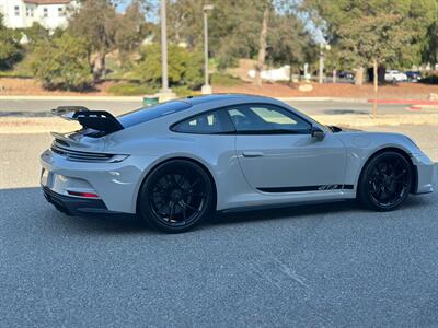 2022 Porsche 911 GT3  in Chalk 7-Speed PDK Transaxle Front Axle Lift Full Bucket Seats Carbon Ceramic Center Lock - Photo 9 - Tarzana, CA 91356