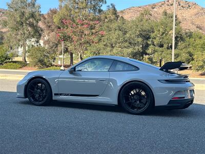 2022 Porsche 911 GT3  in Chalk 7-Speed PDK Transaxle Front Axle Lift Full Bucket Seats Carbon Ceramic Center Lock - Photo 5 - Tarzana, CA 91356