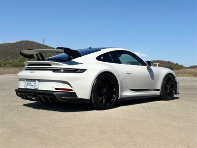 2022 Porsche 911 GT3  in Chalk 7-Speed PDK Transaxle Front Axle Lift Full Bucket Seats Carbon Ceramic Center Lock - Photo 71 - Tarzana, CA 91356