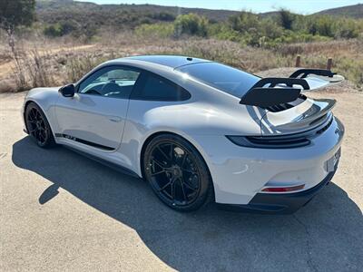 2022 Porsche 911 GT3  in Chalk 7-Speed PDK Transaxle Front Axle Lift Full Bucket Seats Carbon Ceramic Center Lock - Photo 23 - Tarzana, CA 91356