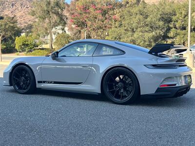 2022 Porsche 911 GT3  in Chalk 7-Speed PDK Transaxle Front Axle Lift Full Bucket Seats Carbon Ceramic Center Lock - Photo 7 - Tarzana, CA 91356