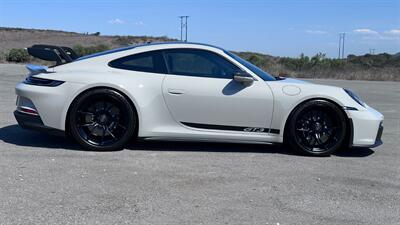 2022 Porsche 911 GT3  in Chalk 7-Speed PDK Transaxle Front Axle Lift Full Bucket Seats Carbon Ceramic Center Lock - Photo 50 - Tarzana, CA 91356