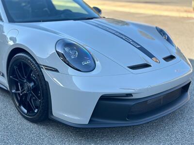 2022 Porsche 911 GT3  in Chalk 7-Speed PDK Transaxle Front Axle Lift Full Bucket Seats Carbon Ceramic Center Lock - Photo 12 - Tarzana, CA 91356