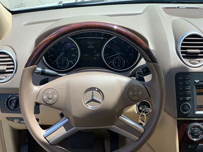 2011 Mercedes-Benz ML 550  4MATIC - Photo 13 - Tarzana, CA 91356