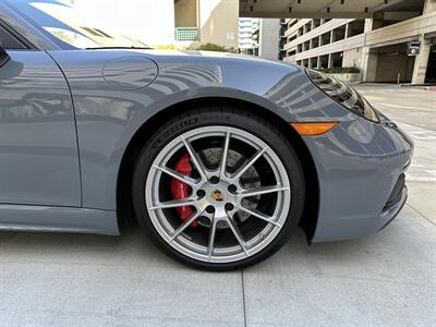 2024 Porsche 718 Cayman GTS 4.0 6-Speed Manual Transmission   - Photo 16 - Tarzana, CA 91356