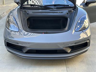 2024 Porsche 718 Cayman GTS 4.0 6-Speed Manual Transmission   - Photo 22 - Tarzana, CA 91356