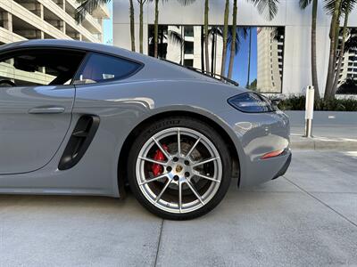 2024 Porsche 718 Cayman GTS 4.0 6-Speed Manual Transmission   - Photo 18 - Tarzana, CA 91356