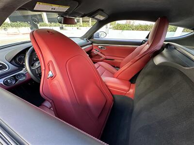 2024 Porsche 718 Cayman GTS 4.0 6-Speed Manual Transmission   - Photo 39 - Tarzana, CA 91356