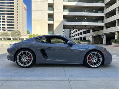 2024 Porsche 718 Cayman GTS 4.0 6-Speed Manual Transmission   - Photo 15 - Tarzana, CA 91356