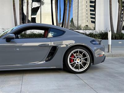 2024 Porsche 718 Cayman GTS 4.0 6-Speed Manual Transmission   - Photo 9 - Tarzana, CA 91356