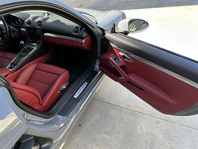 2024 Porsche 718 Cayman GTS 4.0 6-Speed Manual Transmission   - Photo 78 - Tarzana, CA 91356