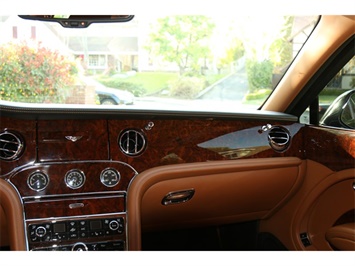 2013 Bentley Mulsanne   - Photo 37 - Tarzana, CA 91356