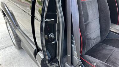1991 GMC Syclone   - Photo 94 - Tarzana, CA 91356