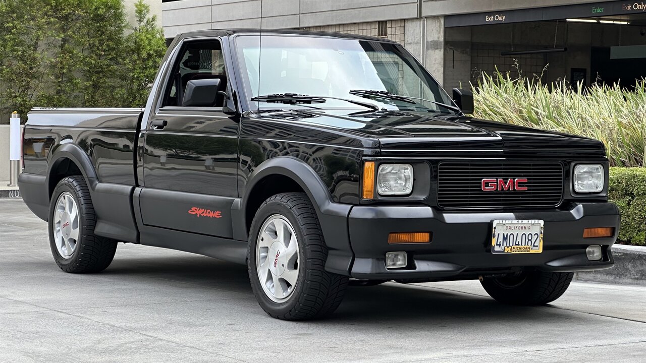 1991 GMC Syclone - Photo 1 - Tarzana, CA 91356