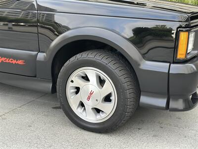 1991 GMC Syclone   - Photo 20 - Tarzana, CA 91356