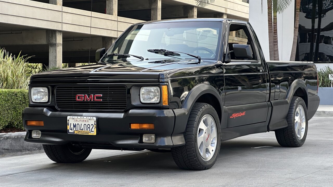 1991 GMC Syclone - Photo 1 - Tarzana, CA 91356