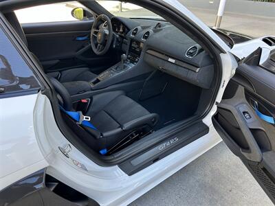 2024 Porsche 718 Cayman GT4 RS Weissach Package - Photo 9 - Tarzana, CA 91356