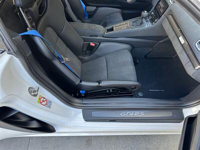 2024 Porsche 718 Cayman GT4 RS Weissach Package - Photo 11 - Tarzana, CA 91356