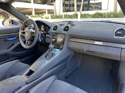 2024 Porsche 718 Cayman GT4 RS Weissach Package - Photo 7 - Tarzana, CA 91356