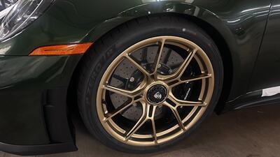 2026 Porsche 911 GT3 Touring Front Axle Lift Sofa Exclusive Carbon Ceramic Brakes - Photo 2 - Tarzana, CA 91356