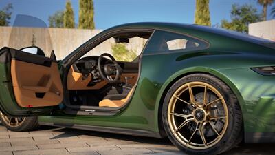 2026 Porsche 911 GT3 Touring  Front Axle Lift Exclusive Carbon Ceramic Brakes - Photo 6 - Tarzana, CA 91356
