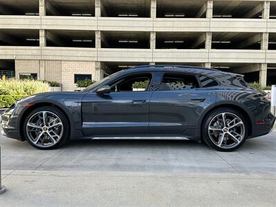 2021 Porsche Taycan 4 Cross Turismo   - Photo 100 - Tarzana, CA 91356