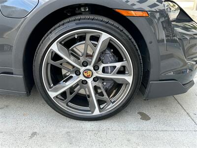 2021 Porsche Taycan 4 Cross Turismo   - Photo 53 - Tarzana, CA 91356