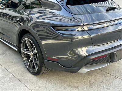 2021 Porsche Taycan 4 Cross Turismo   - Photo 66 - Tarzana, CA 91356