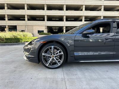 2021 Porsche Taycan 4 Cross Turismo   - Photo 15 - Tarzana, CA 91356