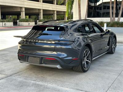 2021 Porsche Taycan 4 Cross Turismo   - Photo 37 - Tarzana, CA 91356