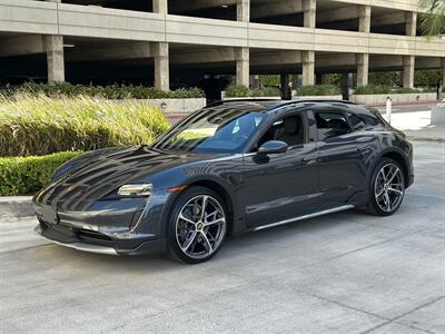 2021 Porsche Taycan 4 Cross Turismo   - Photo 18 - Tarzana, CA 91356