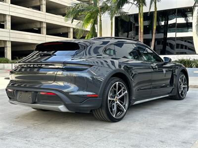 2021 Porsche Taycan 4 Cross Turismo   - Photo 51 - Tarzana, CA 91356