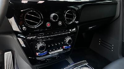 2021 Rolls-Royce Phantom Black on Black   - Photo 15 - Tarzana, CA 91356