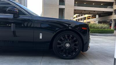 2021 Rolls-Royce Phantom Black on Black   - Photo 4 - Tarzana, CA 91356
