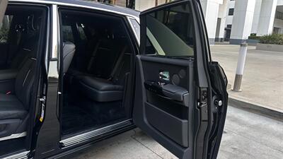 2021 Rolls-Royce Phantom Black on Black   - Photo 21 - Tarzana, CA 91356