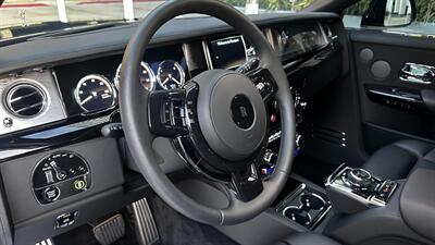 2021 Rolls-Royce Phantom Black on Black   - Photo 11 - Tarzana, CA 91356