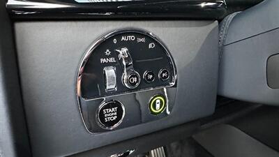 2021 Rolls-Royce Phantom Black on Black   - Photo 13 - Tarzana, CA 91356