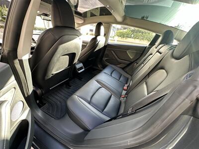 2022 Tesla Model 3 Long Range   - Photo 59 - Tarzana, CA 91356